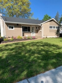 Building Photo - 402 Leslie Ln