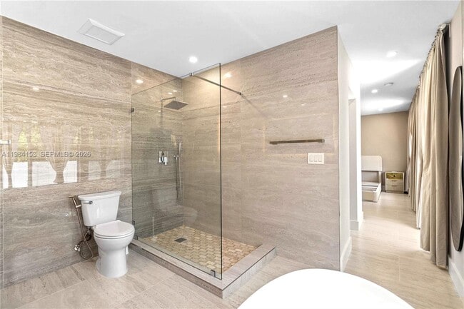 Building Photo - 1345 SW 14th Ave