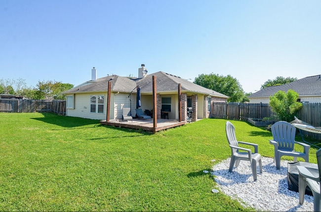 Building Photo - 18235 Bonham Oaks Ct