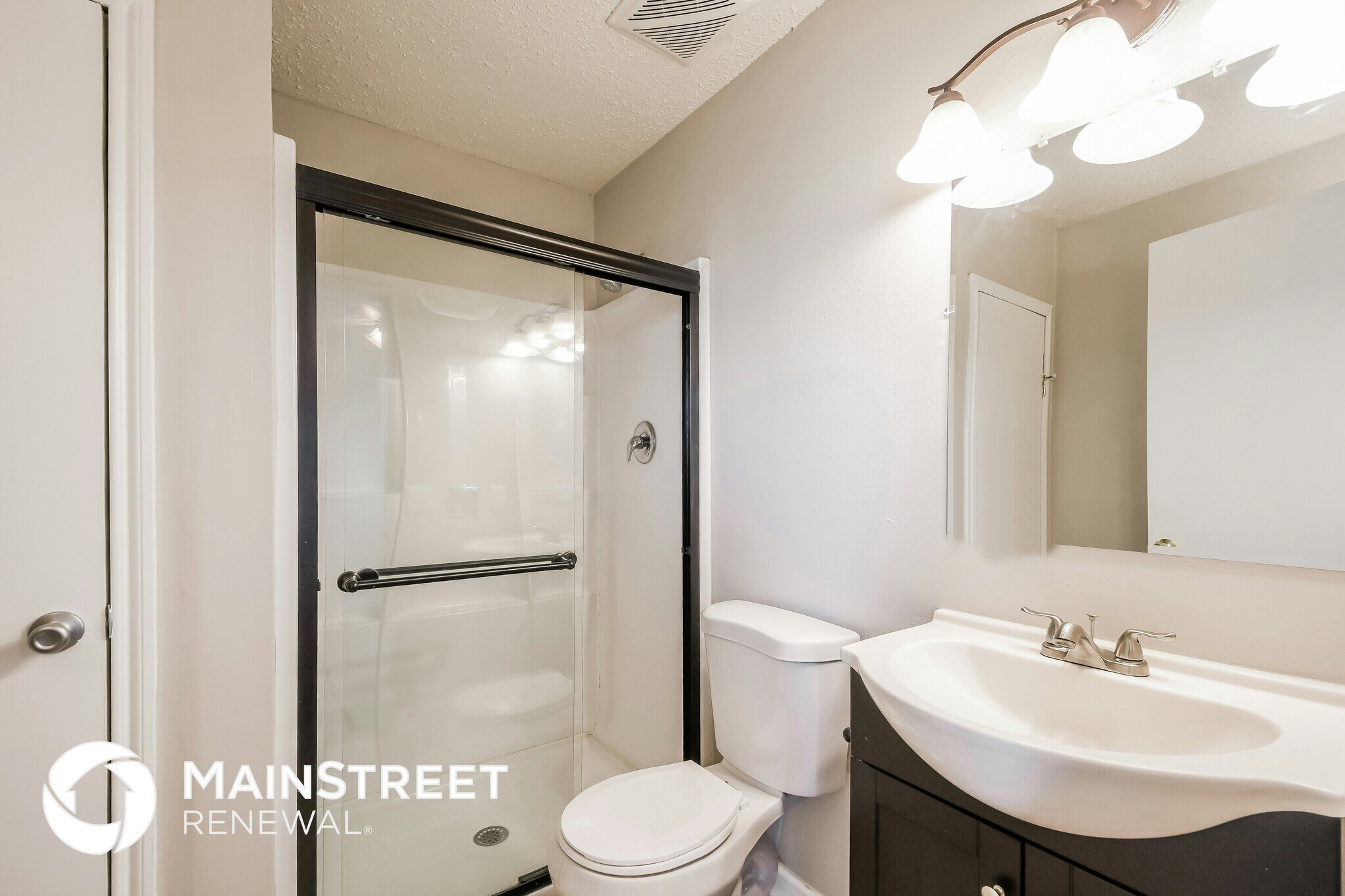 Building Photo - 1716 Springhill Dr