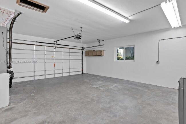 Building Photo - 9375 SW 181st Terrace