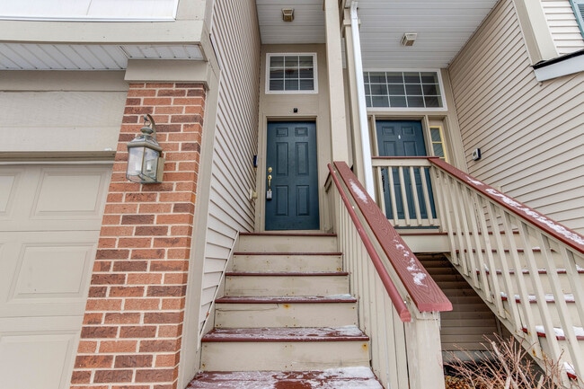 Building Photo - 2913 Saganashkee Ln