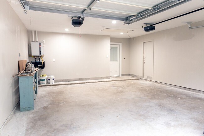 Building Photo - 8335 Langdon Ln