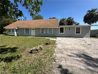 Building Photo - 2210 Cantor Ln