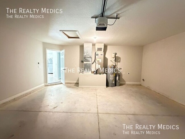 Building Photo - 608 Whitney Ave