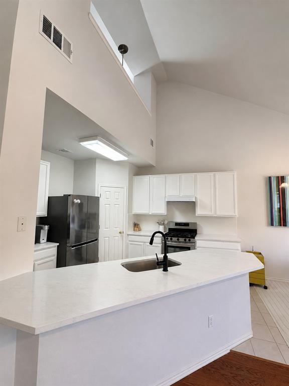 Building Photo - 7009 Cool Canyon Cove