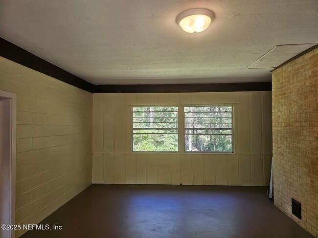 Building Photo - 2061 Harvard St