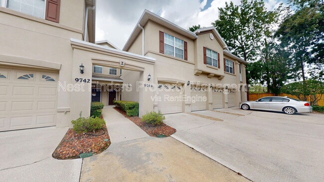 Building Photo - 9744 Summer Grove Way W