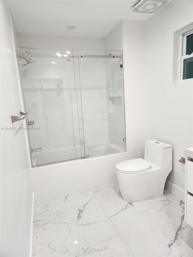 Building Photo - 15152 SW 63rd Ter