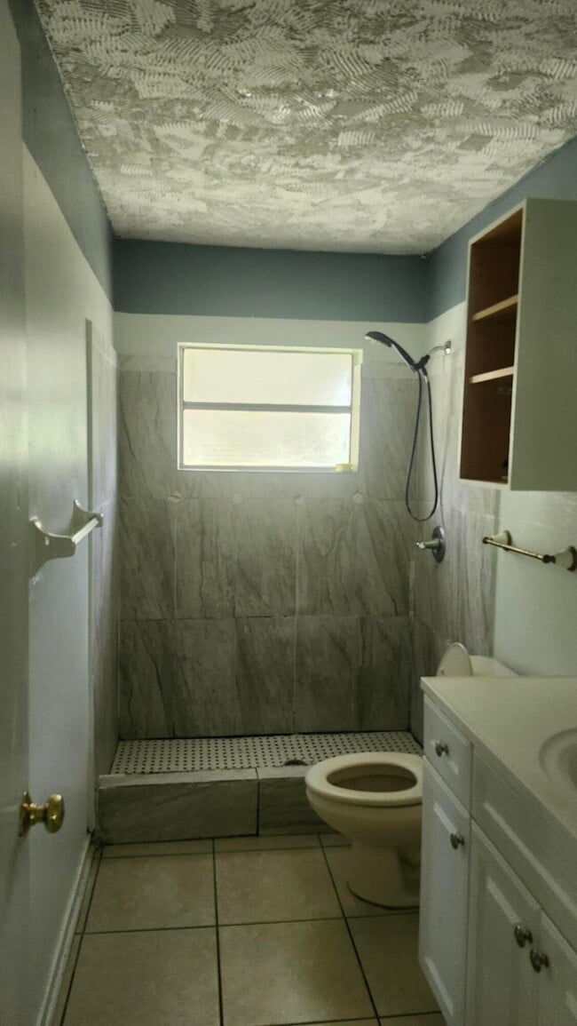 Building Photo - 3751 NW 36th St