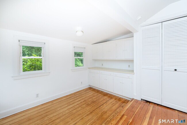 Building Photo - 400 Thomaston Rd