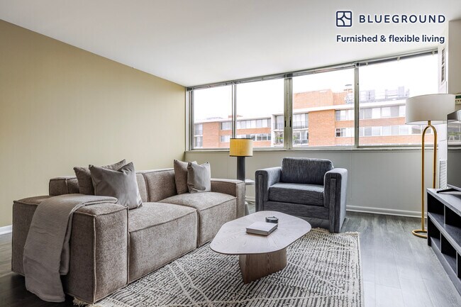 Building Photo - 903 S Ashland Ave