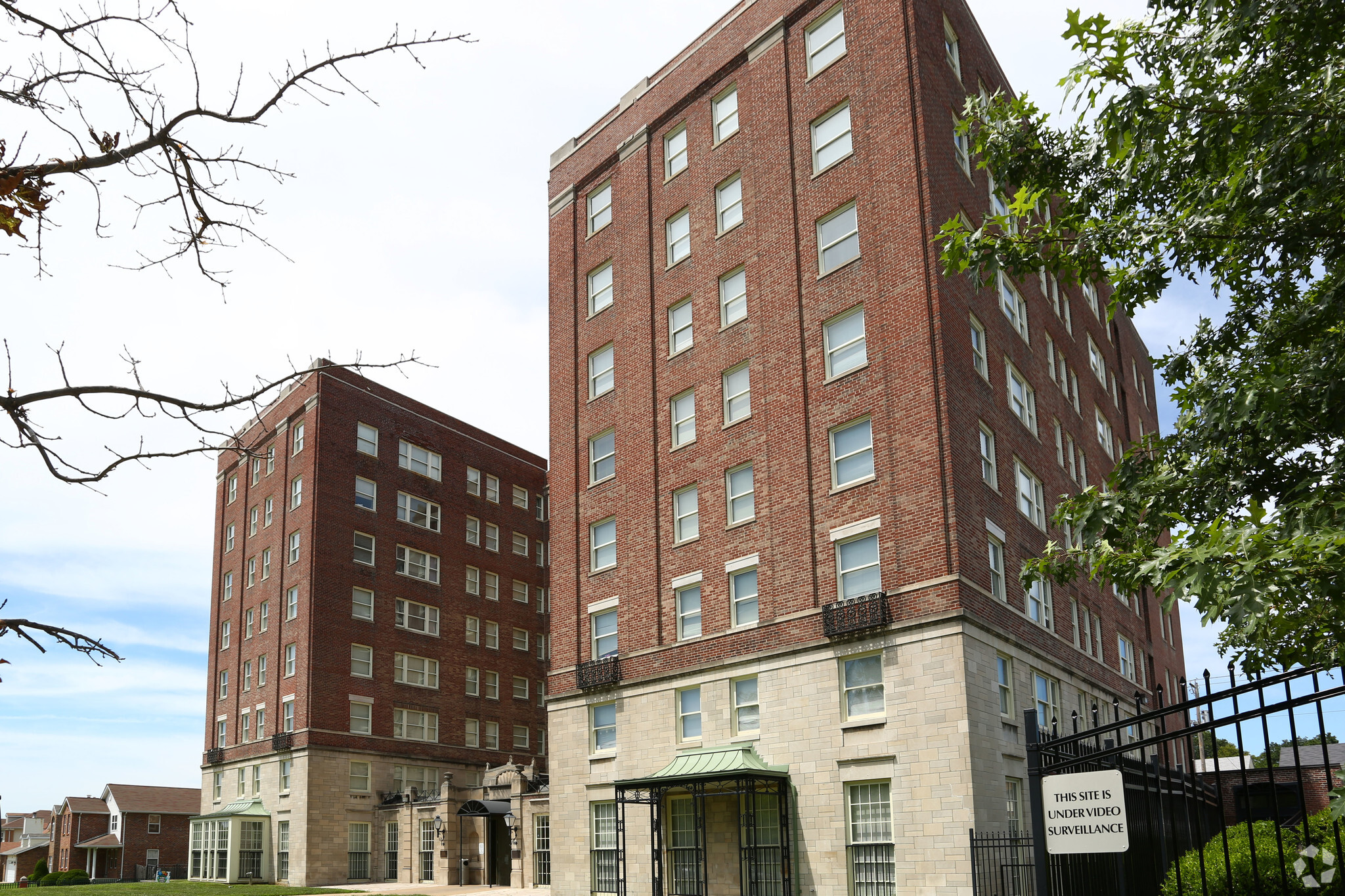 Building Photo - Winston Churchill Apartments