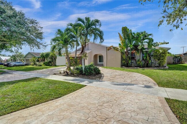 Building Photo - 11627 SW 50th St