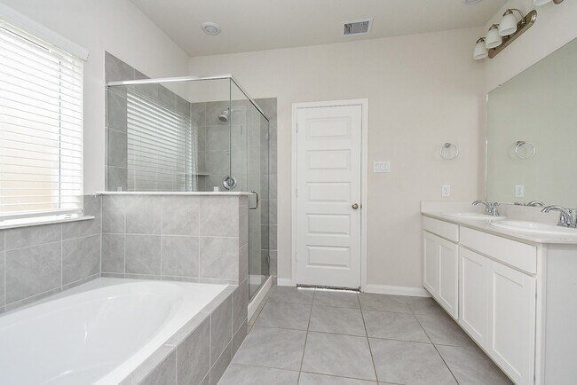Building Photo - 21502 Carbone Ln