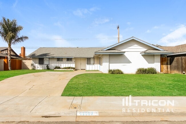 Primary Photo - 13687 Boeing St
