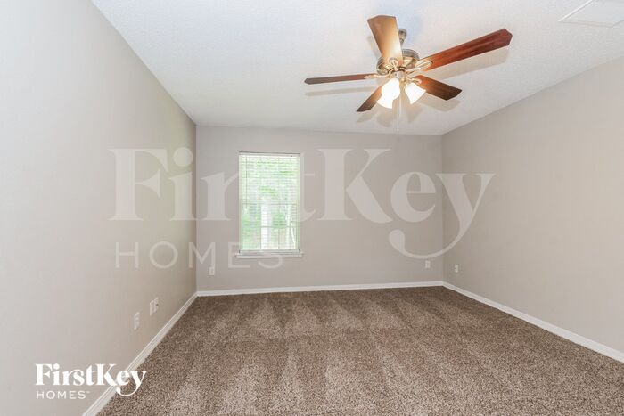 Building Photo - 7354 Ironside Dr W