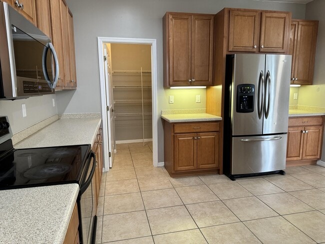 Building Photo - 1722 NW 5th St