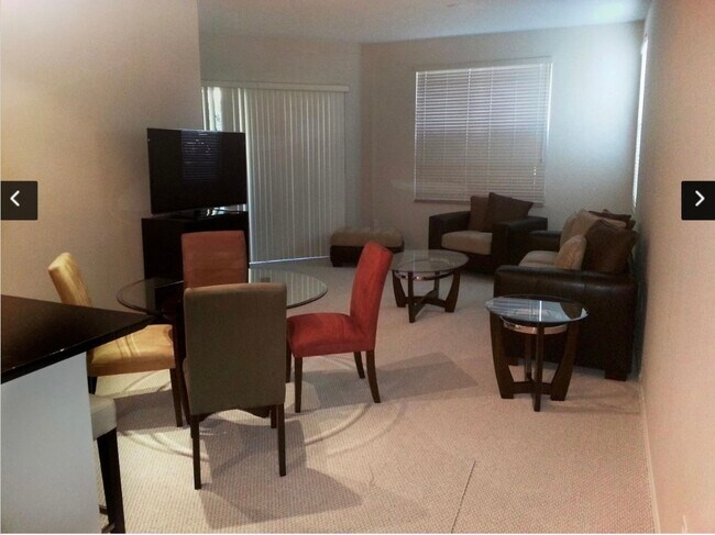 Primary Photo - 804 E Windward Way