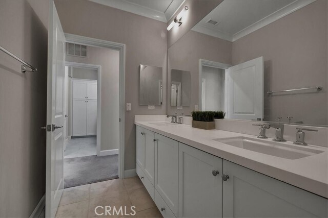 Building Photo - 54 Stetson