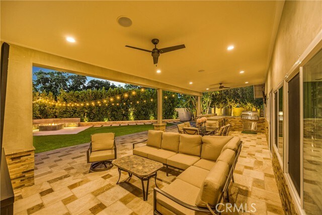 Building Photo - 1320 N Van Gogh Cir