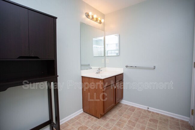 Building Photo - 87 Highbridge Ln