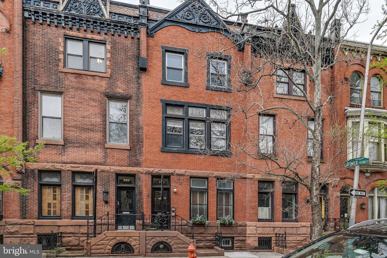 Building Photo - 250 S 23rd St