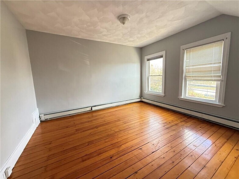 Building Photo - 11 Downing St