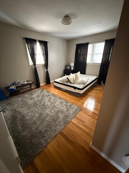 Building Photo - 7 Apple Blossom Ln