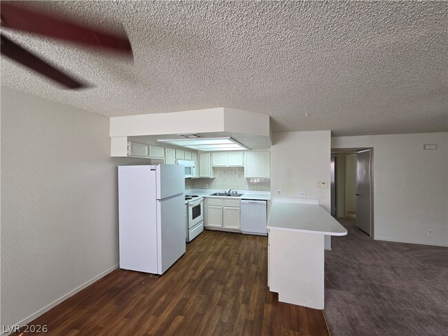 Building Photo - 1104 Pinto Rock Ln