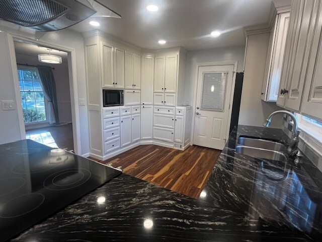 Building Photo - 2114 N Dallerton Cir
