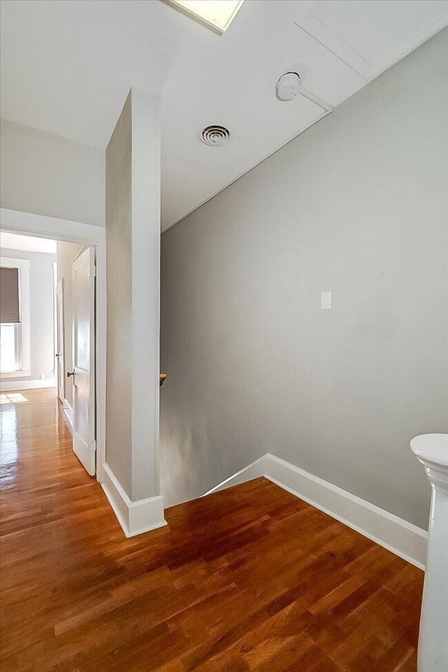 Building Photo - 412 Ann St