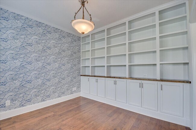 Building Photo - 716 Gallaway Ln