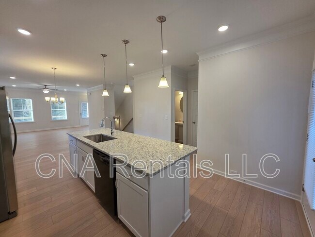 Building Photo - 1668 Eagle Dr