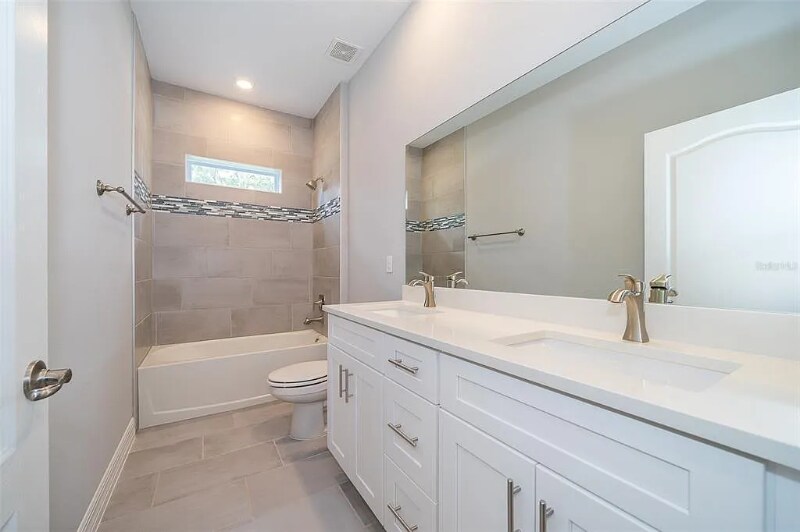 Building Photo - 5574 SW 128th Pl