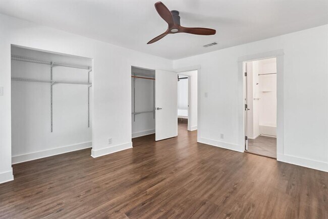 Building Photo - 2709 Parker Ln