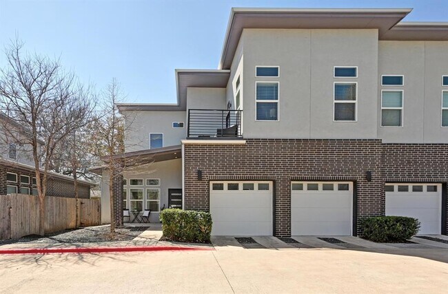 Building Photo - 3905 Clawson Rd