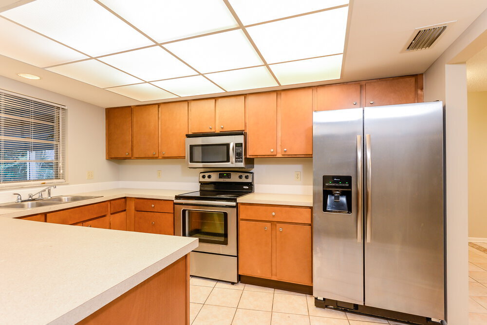 Building Photo - 16536 Lake Dr