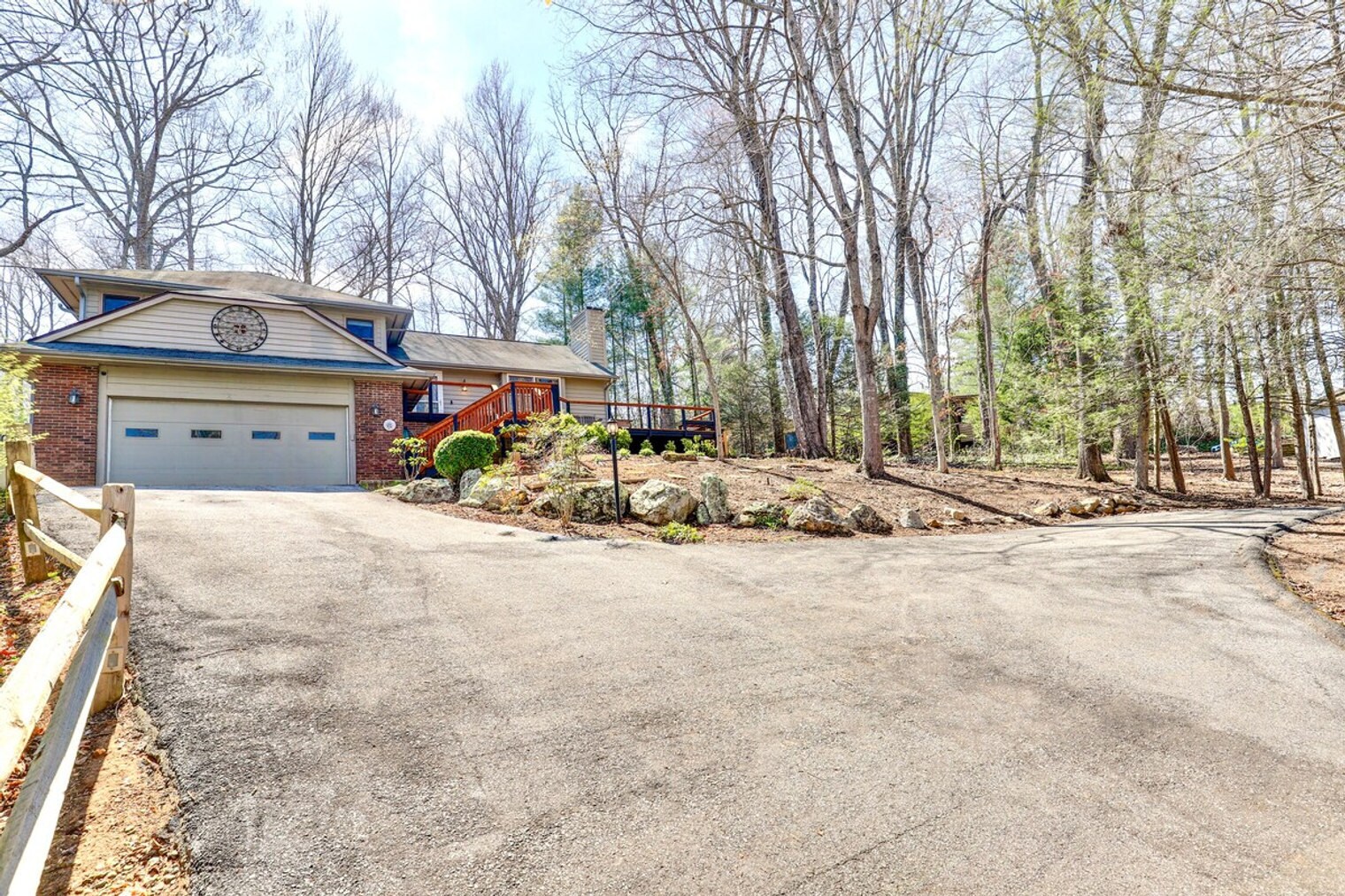 Building Photo - 6 Hunters Ridge Dr