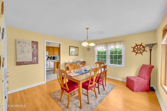 Building Photo - 2203 3rd Ave