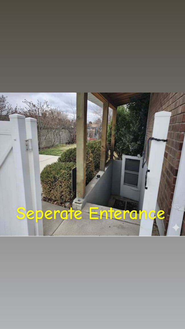 Building Photo - 2321 Harvest Ln