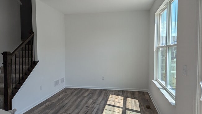 Building Photo - 1085 Atterberg Rd
