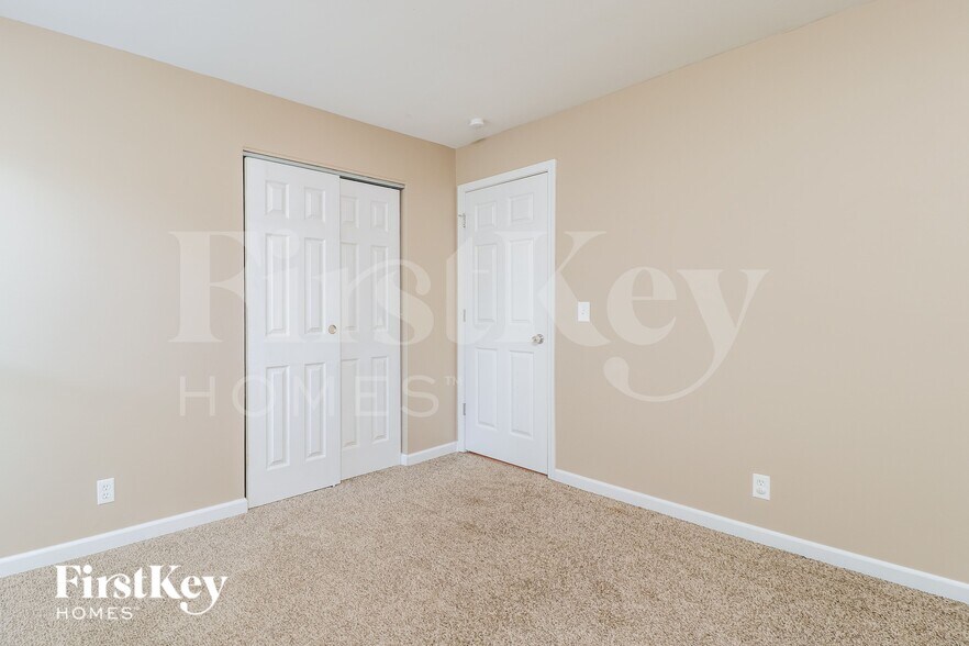 Building Photo - 3598 Whispering Woods Dr