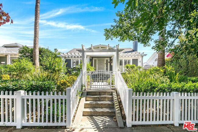 Building Photo - 1308 N Ogden Dr