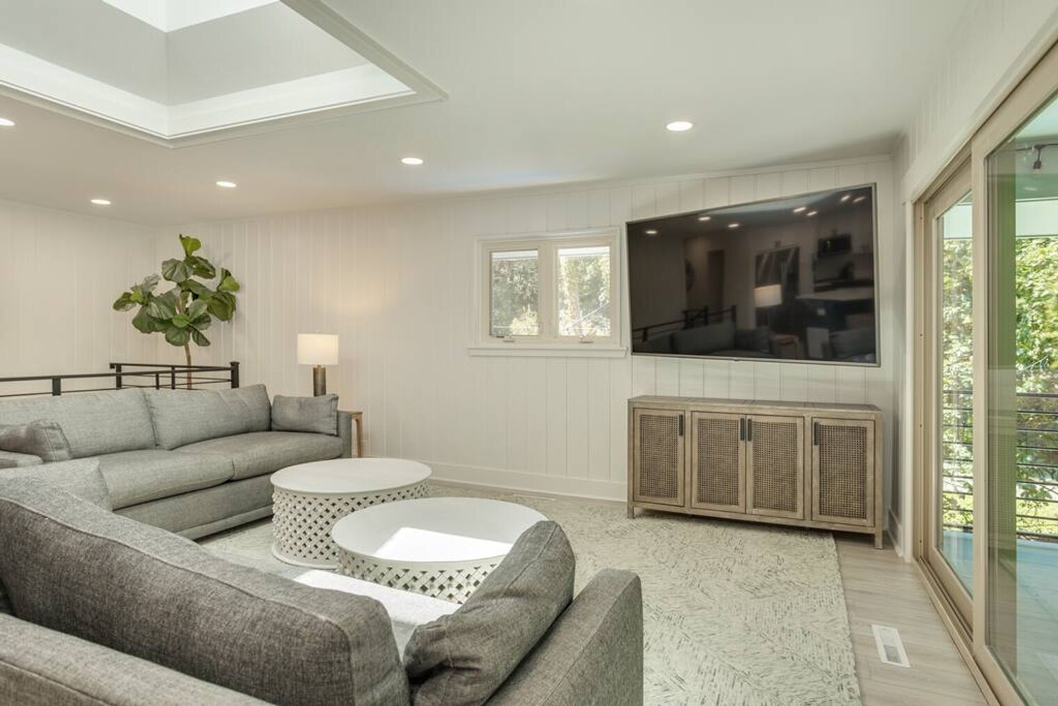 Building Photo - 1 Laurel Ln