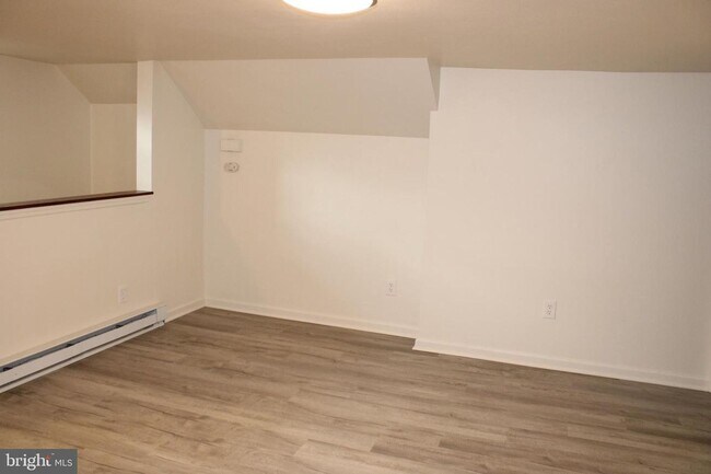 Building Photo - 1318 Kinderhook Rd