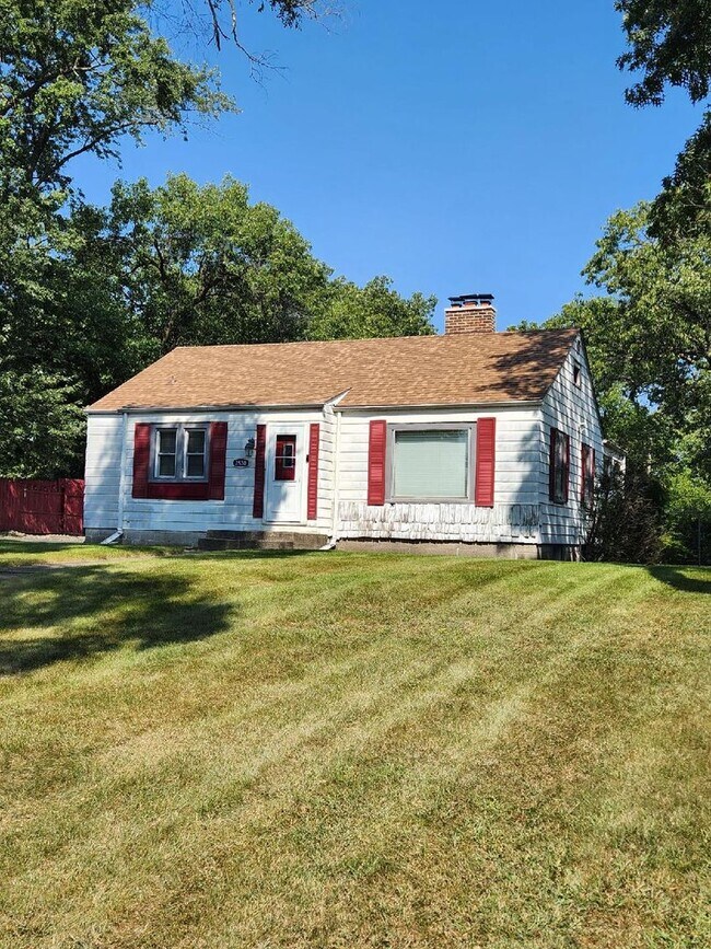 Primary Photo - Spacious Ranch