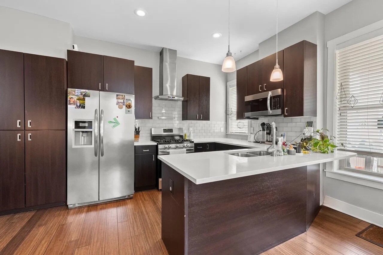 Building Photo - 144 Wilson Ave