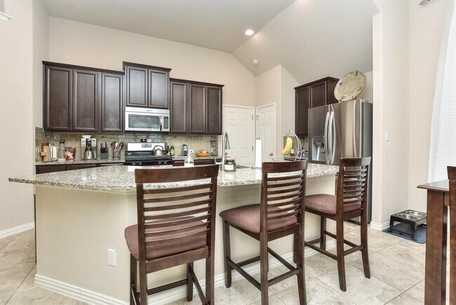 Building Photo - 117 Salt Fork Dr