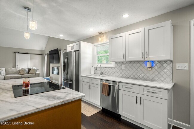 Building Photo - 8715 US-42